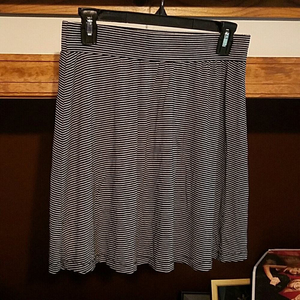 Loft black and white stripes circle skirt